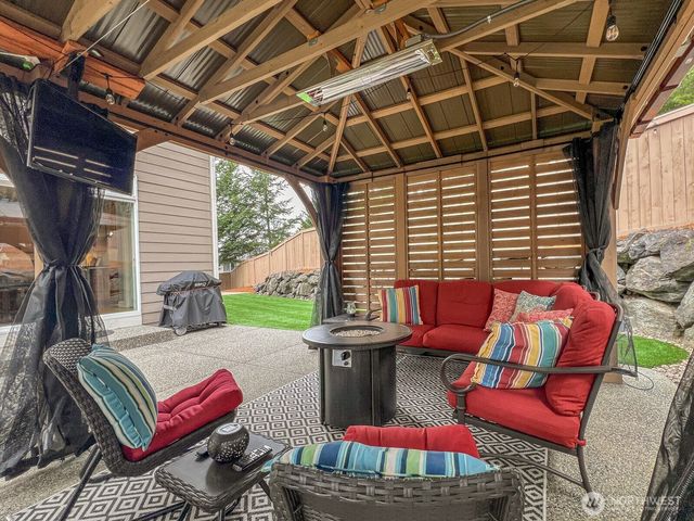 34614 SE Curtis Drive, Snoqualmie, WA 98065