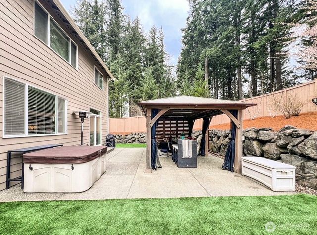 34614 SE Curtis Drive, Snoqualmie, WA 98065