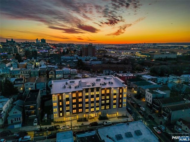 649 38th Street 502, Union City, NJ 07087
