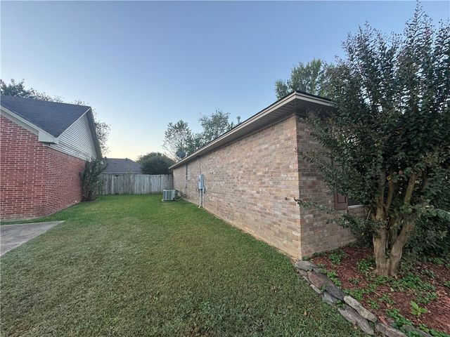 310 N Sawmill Road, Searcy, AR 72143