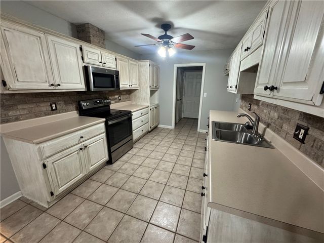 310 N Sawmill Road, Searcy, AR 72143