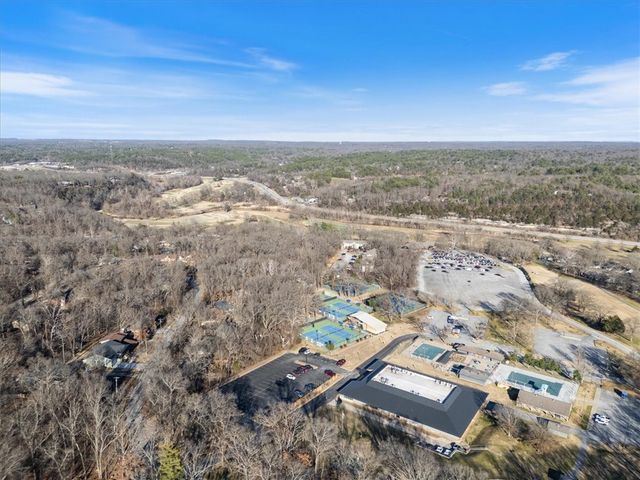 34 Basildon Drive, Bella Vista, AR 72715