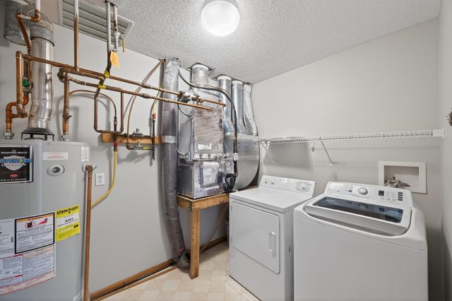 15687 Finewood Court, Apple Valley, MN 55124