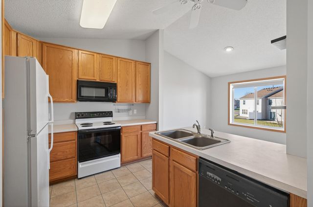 15687 Finewood Court, Apple Valley, MN 55124