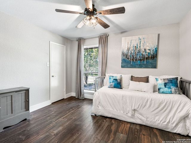 834 Candlewood Cir, New Braunfels, TX 78130