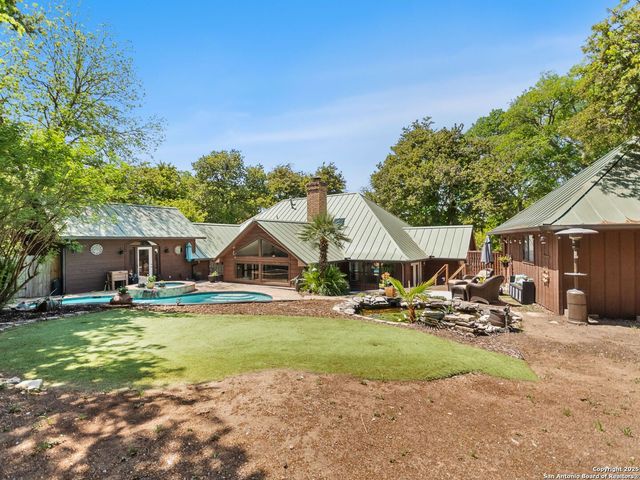 834 Candlewood Cir, New Braunfels, TX 78130