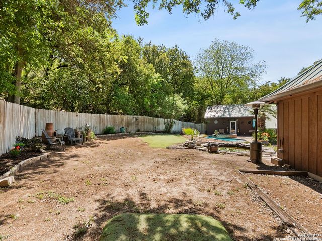 834 Candlewood Cir, New Braunfels, TX 78130