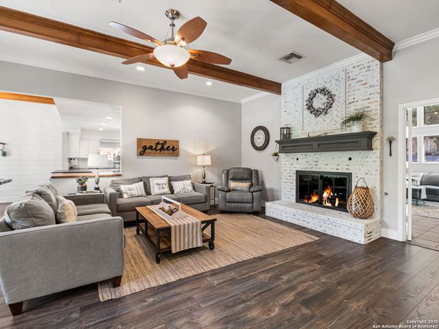 834 Candlewood Cir, New Braunfels, TX 78130