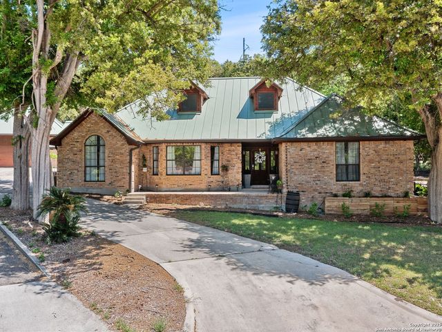 834 Candlewood Cir, New Braunfels, TX 78130