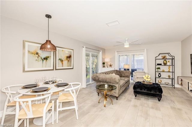 224 Palm DR 8, Naples, FL 34112