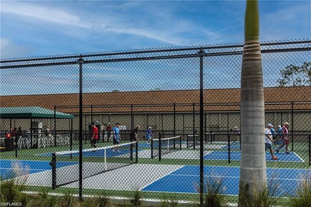 224 Palm DR 8, Naples, FL 34112