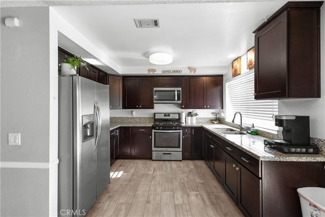 1512 Cole, Highland, CA 92346