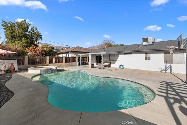 1512 Cole, Highland, CA 92346