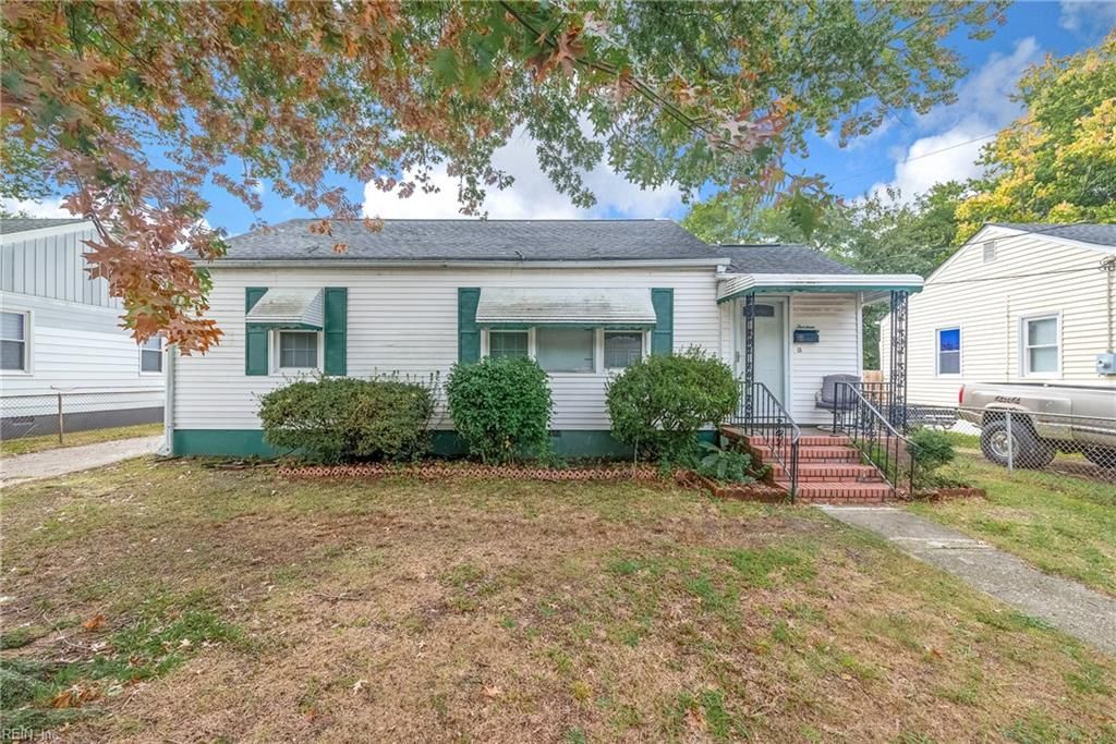 13 Dotson DR, Hampton, VA 23669