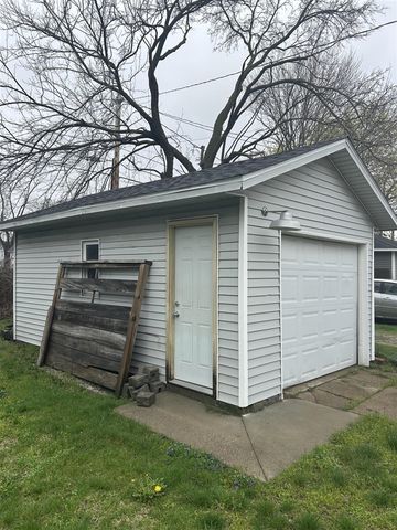 45 E 18th Street, Holland, MI 49423