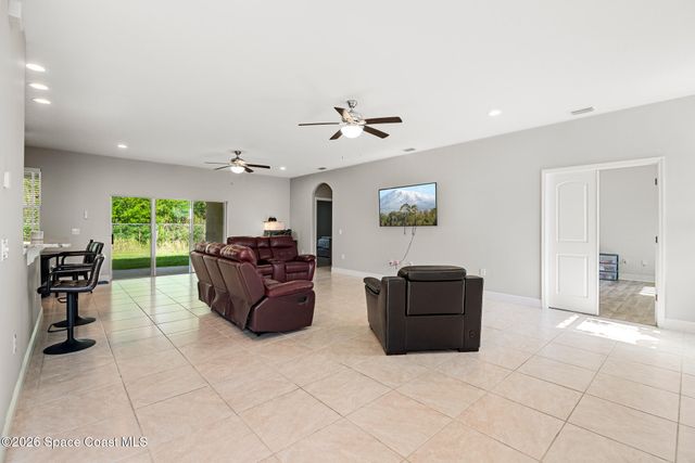 486 Avocado Road NW, Palm Bay, FL 32907