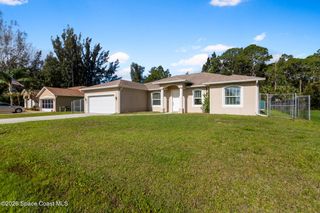 486 Avocado Road NW, Palm Bay, FL 32907