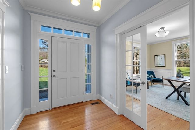 102 River Rd, Topsfield, MA 01983