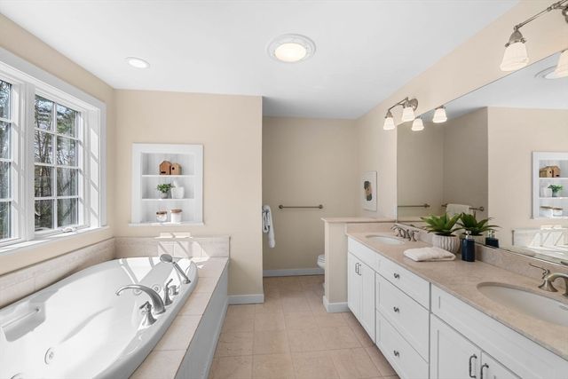 102 River Rd, Topsfield, MA 01983