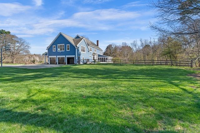 102 River Rd, Topsfield, MA 01983