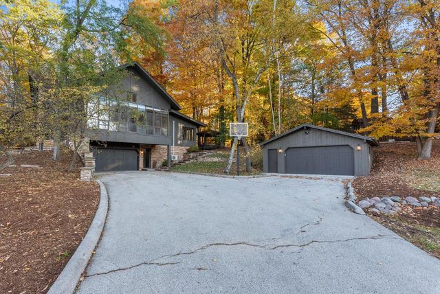 1131 Zientek LANE, Sheboygan, WI 53081