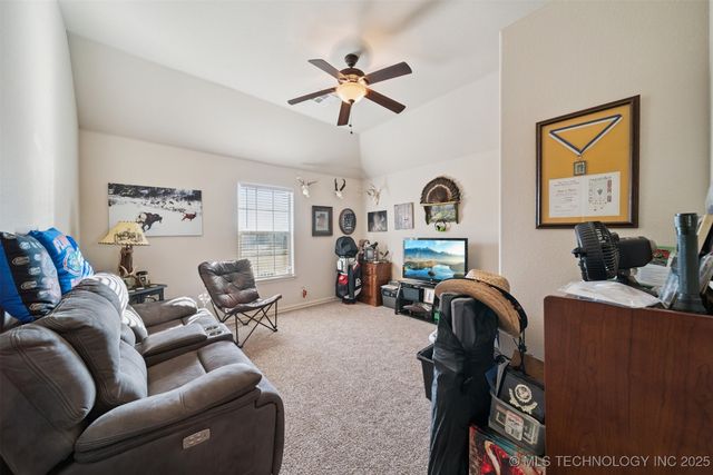 2251 S Osage Avenue, Skiatook, OK 74070