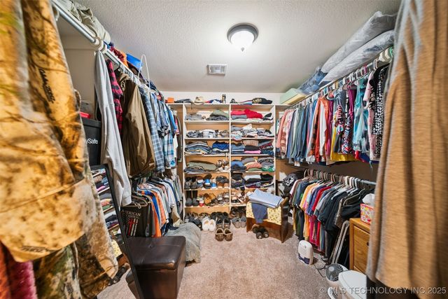 2251 S Osage Avenue, Skiatook, OK 74070