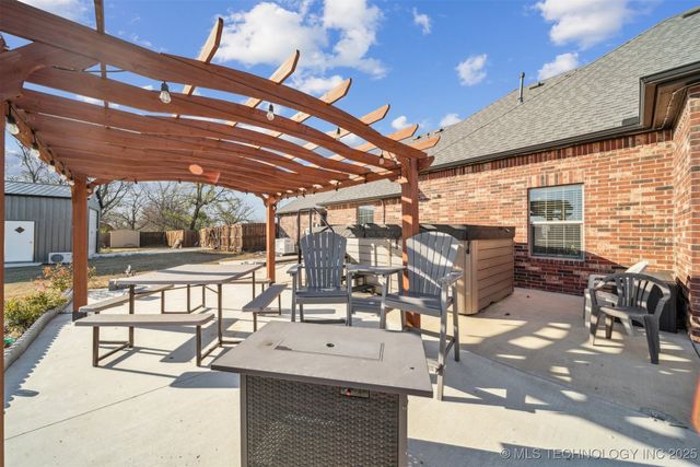 2251 S Osage Avenue, Skiatook, OK 74070