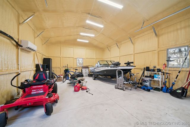 2251 S Osage Avenue, Skiatook, OK 74070