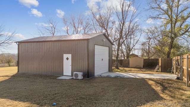 2251 S Osage Avenue, Skiatook, OK 74070