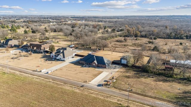 2251 S Osage Avenue, Skiatook, OK 74070