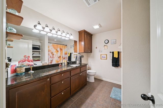 2251 S Osage Avenue, Skiatook, OK 74070