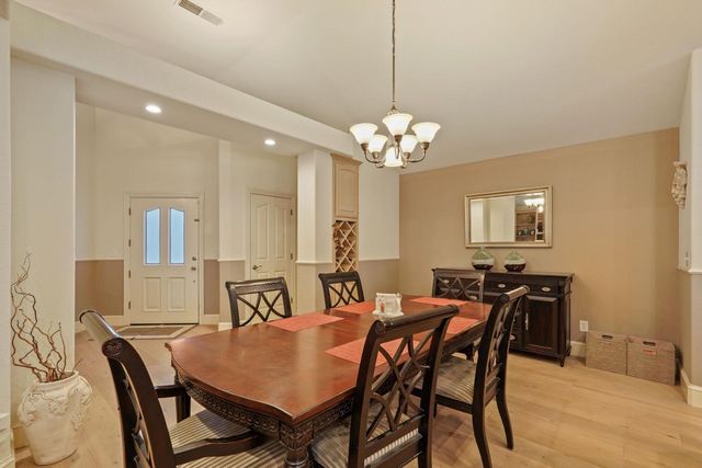 950 Cologne Ct, Lodi, CA 95242