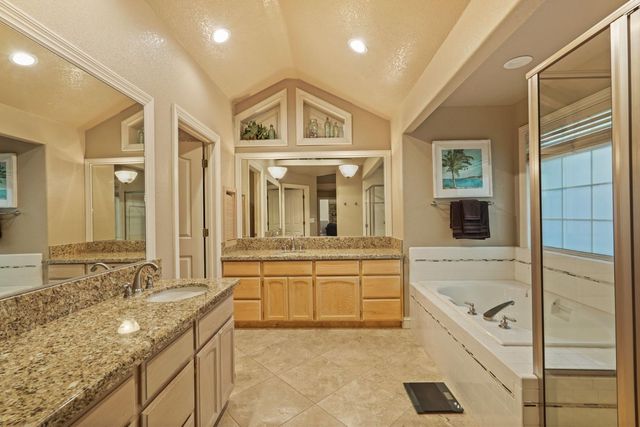 950 Cologne Ct, Lodi, CA 95242