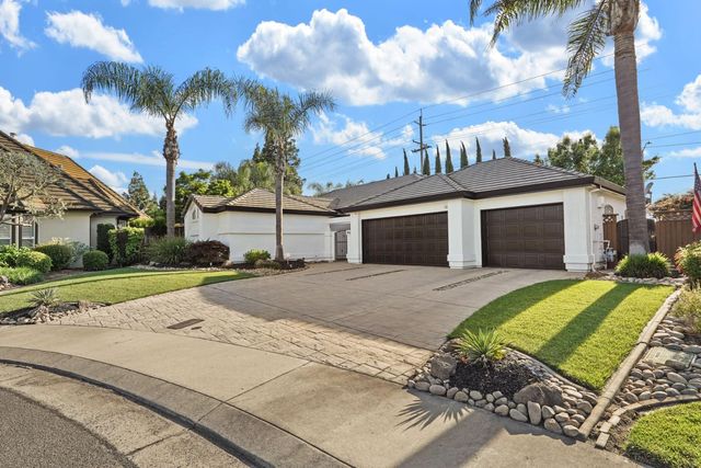 950 Cologne Ct, Lodi, CA 95242