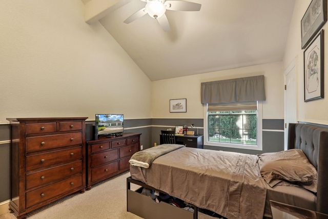 950 Cologne Ct, Lodi, CA 95242