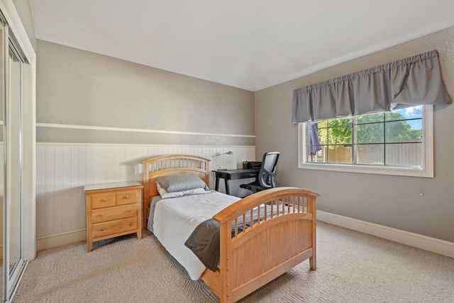 950 Cologne Ct, Lodi, CA 95242