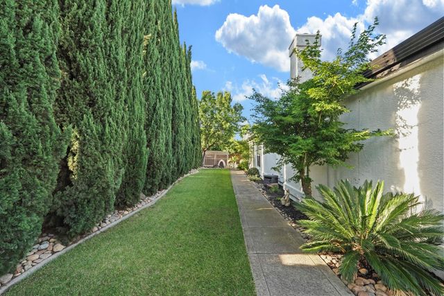950 Cologne Ct, Lodi, CA 95242