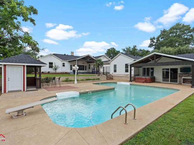 1609 Old Nacogdoches Rd, Henderson, TX 75654