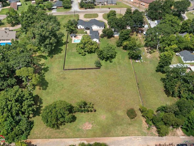 1609 Old Nacogdoches Rd, Henderson, TX 75654