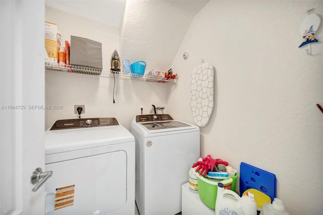 10880 NW 58th Ter, Doral, FL 33178