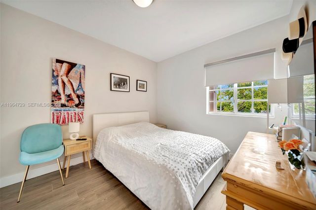 10880 NW 58th Ter, Doral, FL 33178