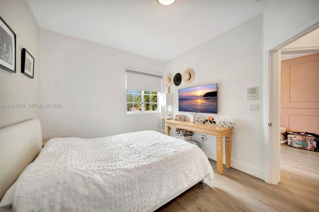 10880 NW 58th Ter, Doral, FL 33178