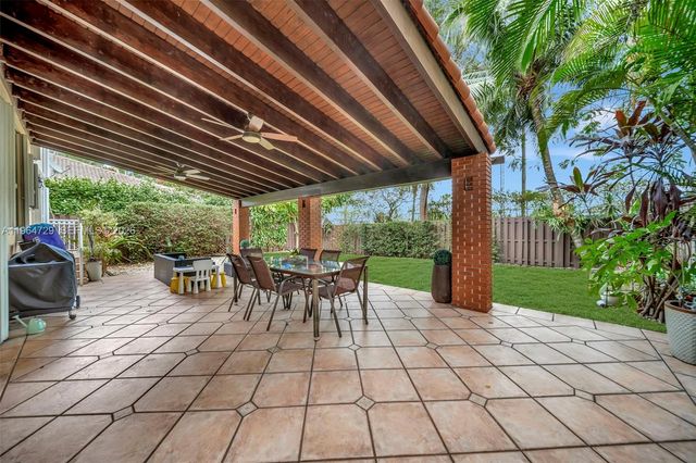 10880 NW 58th Ter, Doral, FL 33178