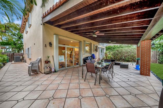 10880 NW 58th Ter, Doral, FL 33178