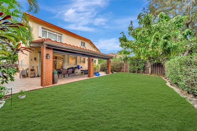 10880 NW 58th Ter, Doral, FL 33178