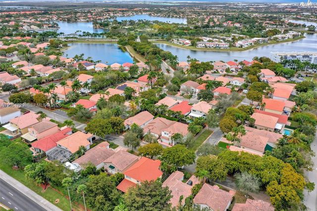 10880 NW 58th Ter, Doral, FL 33178