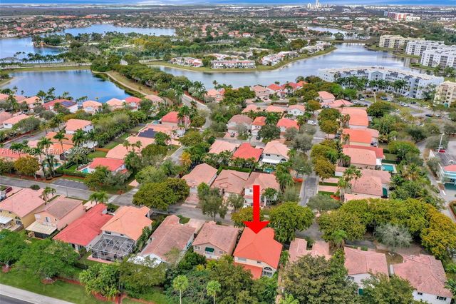 10880 NW 58th Ter, Doral, FL 33178