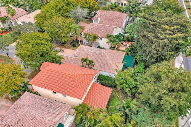 10880 NW 58th Ter, Doral, FL 33178