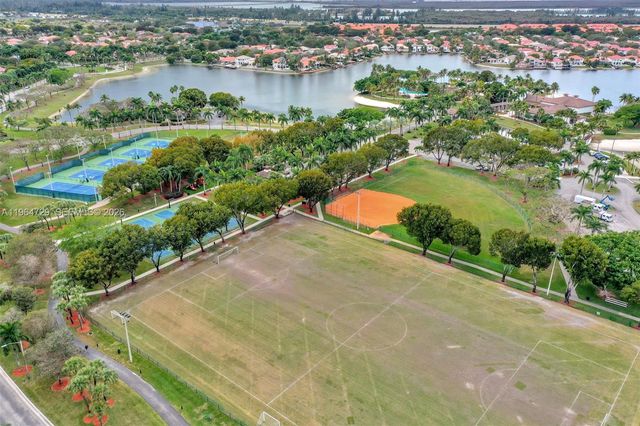 10880 NW 58th Ter, Doral, FL 33178